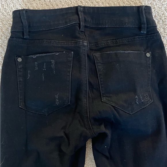 Macy’s brand Black Distressed Skinny Jeans - Picture 5 of 5
